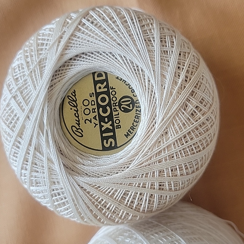 Bundle of variety crochet cotton - Picture 5 of 8